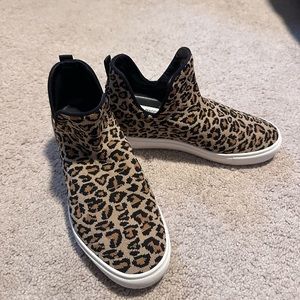 Steve Madden Slip on Boots